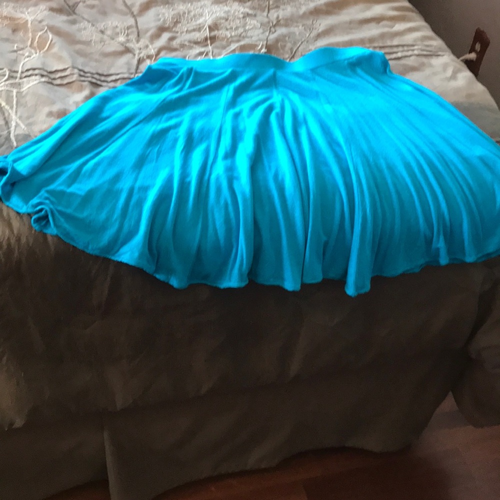 Foley skirt